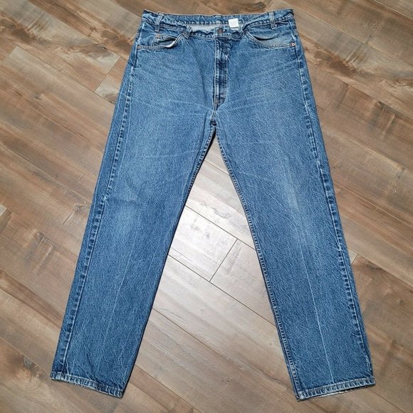 Levi's Other - VTG Levi's Men's Medium Wash Straight Leg 40X32